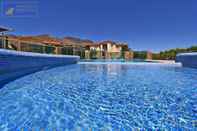 Swimming Pool Monachus Monachus Apartments