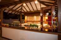 Bar, Cafe and Lounge Radisson Goa Candolim
