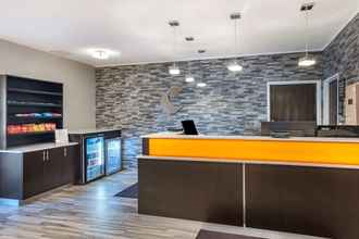 Lobi 4 Comfort Inn & Suites