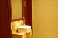In-room Bathroom Viennan Hotel