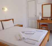 Kamar Tidur 3 Madares Hotel