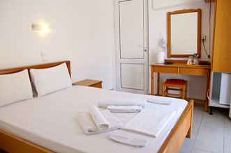 Kamar Tidur 4 Madares Hotel