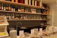 Bar, Kafe, dan Lounge Hotel Lux Modena