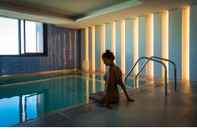 Swimming Pool Evolution Lisboa Hotel