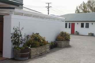 Exterior 4 The Lakes Motel Twizel