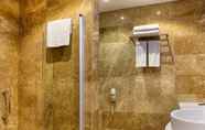 In-room Bathroom 3 Hilton Garden Inn Kocaeli Sekerpinar