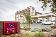 Exterior Comfort Suites Woodland - Sacramento Airport