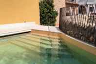 Swimming Pool Residence Corte San Carlo