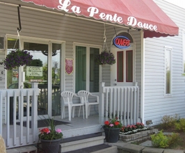 Exterior 4 Motel de la Pente Douce