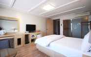 Bedroom 6 Hansan Hotel
