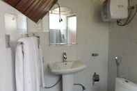 Toilet Kamar The Waterfall Villas