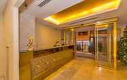 Lobi 4 Great Fortune Hotel & SPA