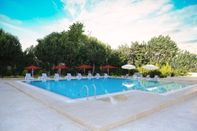 Swimming Pool Emirtimes Hotel & Spa Tuzla
