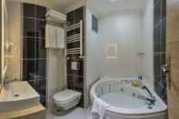 Toilet Kamar Ottoman City Hotel