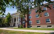 Exterior 2 UNB Fredericton Summer Accommodations - Hostel