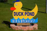 Common Space Duck Pond Bed & Breakfast Cottage