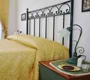 Bedroom 5 Bed & Breakfast A Castel Capuano