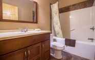 In-room Bathroom 4 Kootenay Park Lodge