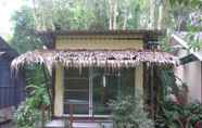 Bilik Tidur 7 J2B Beach Bungalows