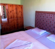Bedroom 5 TIH Tsomoriri Hotel Lake View