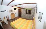 Kamar Tidur 2 Agriturismo Monte Due Torri