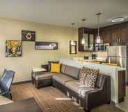 Common Space 7 Residence Inn by Marriott Savannah Airport