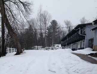 Bangunan 2 Lakeview Motel