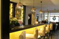 Quầy bar, cafe và phòng lounge Van der Valk Naturresort Drewitz