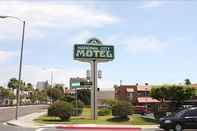 Bên ngoài National City Motel