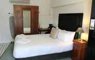 Kamar Tidur 6 The Macquarie Hotel