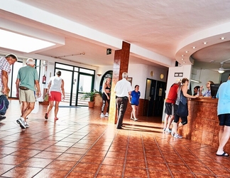 Sảnh chờ 2 Club La Santa - all sports inclusive