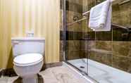 Phòng tắm bên trong 5 Sinbad's Hotel & Suites