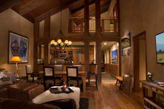 Lobi 4 Teton Private Residences