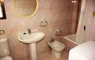 In-room Bathroom 5 Apartamentos Playa Mar 3000