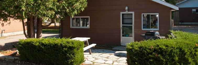 Exterior North Shore Cottages