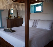 Kamar Tidur 4 Eirini's Luxury Hotel Villas