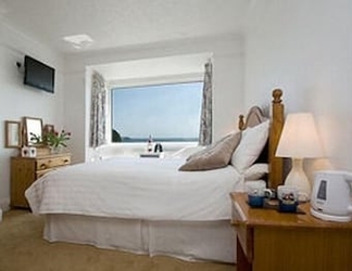 Bedroom 2 Seaview