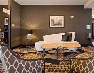 Lobi 2 Best Western Plus Laredo Inn & Suites