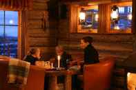 Bar, Kafe dan Lounge Buustamons Fjällgård