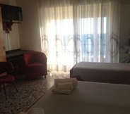 Bedroom 6 Hotel Minerva