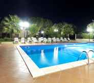 Swimming Pool 6 Resort Santa Maria