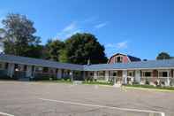 Exterior Hillside Inn Pembroke