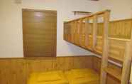 Bedroom 3 Lodge Orange Cabin