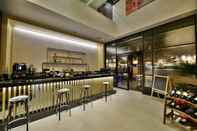 Bar, Cafe and Lounge Park Inn By Radisson Istanbul Ataturk Airport