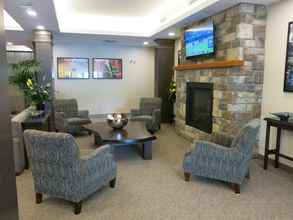 Lobby 4 Days Inn & Suites by Wyndham Lindsay