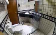 In-room Bathroom 2 Hotel Areias Belas