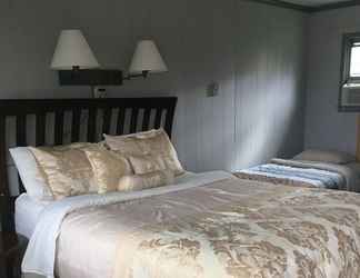 Bedroom 2 Jemseg Lakeview Motel