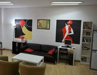 Sảnh chờ 2 Bed Madrid - Hostel