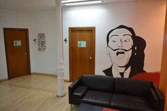 Sảnh chờ 4 Bed Madrid - Hostel