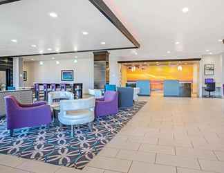 Lobby 2 La Quinta Inn & Suites by Wyndham Corpus Christi - Portland